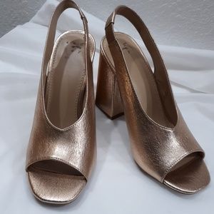 Shoes, a n d e a w y, size 8.5